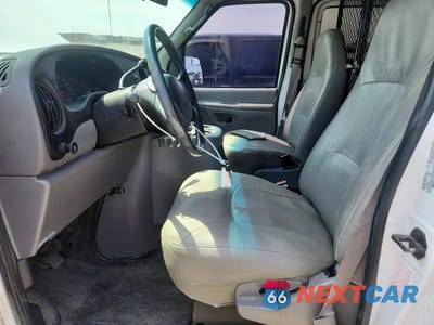 Zdjęcie 7 z 13 samochodu: 2000 FORD ECONOLINE E150 VAN VIN:1FTRE1427YHA35707 - miniatura
