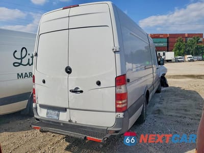 Trzecie zdjęcie samochodu z tyłu: 2017 MERCEDES-BENZ SPRINTER VIN:WD3PF1CD9HP408379 - miniatura
