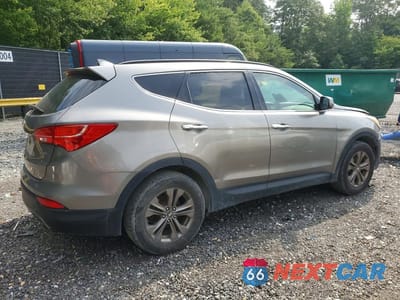 Trzecie zdjęcie samochodu z tyłu: 2013 HYUNDAI SANTA FE SPORT 2.4L VIN:5XYZU3LB0DG004172 - miniatura
