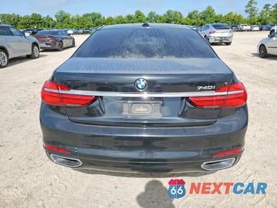 Zdjęcie 6 z 12 samochodu: 2018 BMW 740 I VIN:WBA7E2C5XJG742446 - miniatura