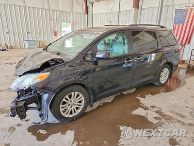 2015 TOYOTA SIENNA XLE 8-PASSENGER 5TDYK3DC0FS689708 - główne zdjęcie licytacji z USA - miniatura