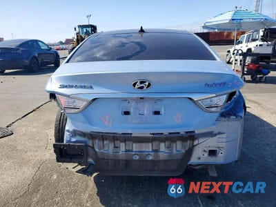 Zdjęcie 6 z 13 samochodu: 2012 HYUNDAI SONATA HYBRID VIN:KMHEC4A49CA037015 - miniatura