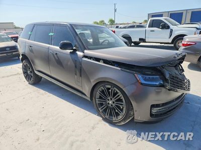 Czwarte zdjęcie samochodu z boku: 2025 LAND ROVER RANGE ROVER SE VIN:SALKPBE92SA324130 - miniatura
