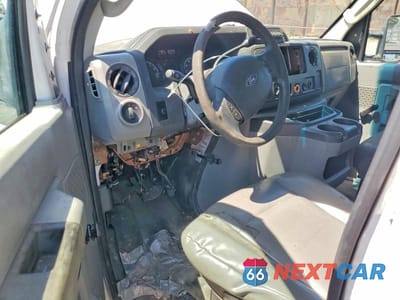 Zdjęcie 8 z 12 samochodu: 2012 FORD ECONOLINE E350 SUPER DUTY CUTAWAY VAN VIN:1FDSE3FL6CDB04028 - miniatura