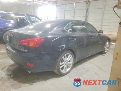 Trzecie zdjęcie samochodu z tyłu: 2006 LEXUS IS 350 VIN:JTHBE262465001046 - miniatura