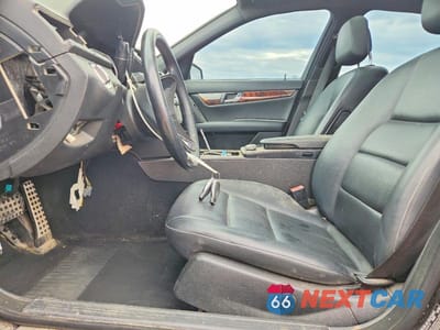 Zdjęcie 7 z 13 samochodu: 2010 MERCEDES-BENZ C 300 4MATIC VIN:WDDGF8BB7AR108743 - miniatura