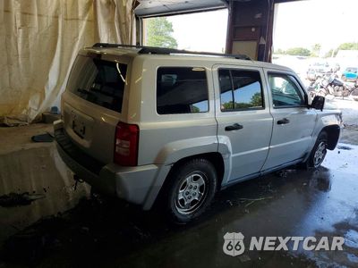 Trzecie zdjęcie samochodu z tyłu: 2008 JEEP PATRIOT SPORT VIN:1J8FF28W98D530557 - miniatura