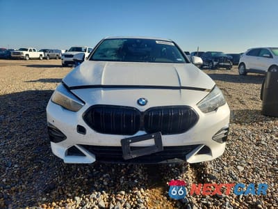 Piąte zdjęcie samochodu w środku: 2021 BMW 228I VIN:WBA53AK0XM7H73474 - miniatura