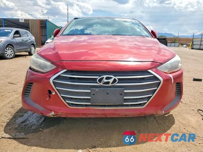 Piąte zdjęcie samochodu w środku: 2017 HYUNDAI ELANTRA SE VIN:KMHD84LFXHU068579 - miniatura