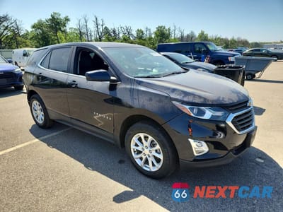 Czwarte zdjęcie samochodu z boku: 2021 CHEVROLET EQUINOX LT VIN:2GNAXUEVXM6105774 - miniatura