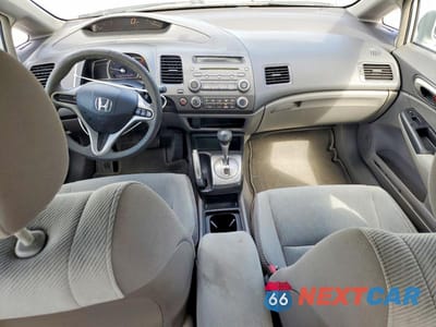 Zdjęcie 8 z 12 samochodu: 2011 HONDA CIVIC LX VIN:19XFA1F5XBE032111 - miniatura