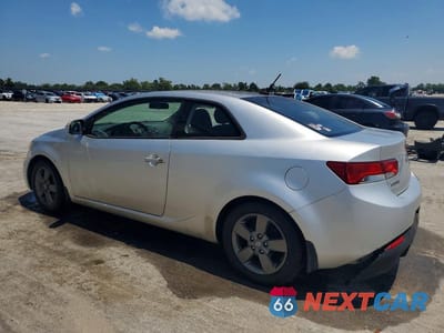 Drugie zdjęcie samochodu z przodu: 2010 KIA FORTE EX VIN:KNAFU6A24A5302264 - miniatura