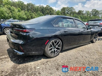 Trzecie zdjęcie samochodu z tyłu: 2026 BMW 760 XI VIN:WBA33EJ0XTCX40526 - miniatura