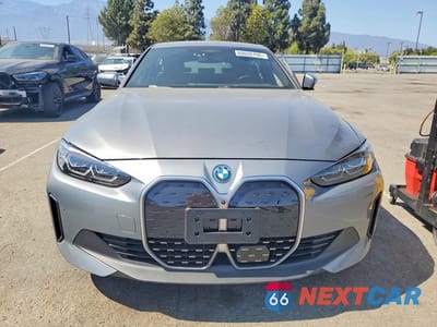 Piąte zdjęcie samochodu w środku: 2024 BMW I4 EDRIVE 35 VIN:WBY43AW00RFS09950 - miniatura