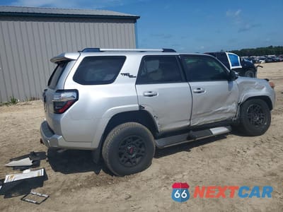 Trzecie zdjęcie samochodu z tyłu: 2018 TOYOTA 4RUNNER TRD OFF-ROAD PREMIUM VIN:JTEBU5JR9J5520771 - miniatura