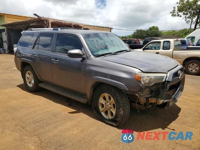 Czwarte zdjęcie samochodu z boku: 2019 TOYOTA 4RUNNER VIN:JTEBU5JRXK5665609 - miniatura