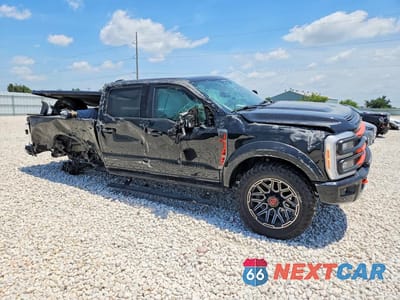 Czwarte zdjęcie samochodu z boku: 2023 FORD F250 SUPER DUTY VIN:1FT8W2BT3PED51230 - miniatura