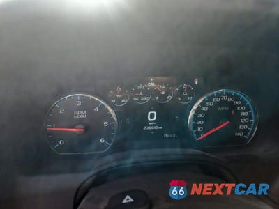 Zdjęcie 9 z 13 samochodu: 2018 GMC YUKON XL DENALI VIN:1GKS2HKJXJR198689 - miniatura