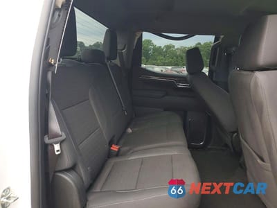 Zdjęcie 10 z 12 samochodu: 2026 CHEVROLET SILVERADO K1500 RST VIN:3GCUKEEDXTG244291 - miniatura