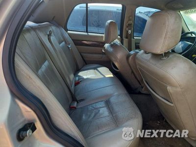 Zdjęcie 10 z 12 samochodu: 2009 MERCURY GRAND MARQUIS LS VIN:2MEHM75V39X600996 - miniatura