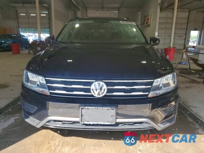 Piąte zdjęcie samochodu w środku: 2019 VOLKSWAGEN TIGUAN SE VIN:3VV2B7AX4KM072991 - miniatura