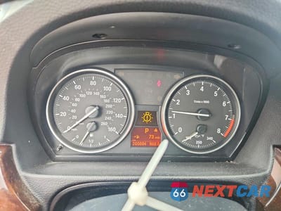 Zdjęcie 9 z 12 samochodu: 2011 BMW 335 XI VIN:WBAPL5C51BA920160 - miniatura