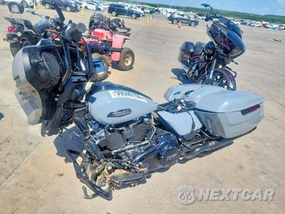 Trzecie zdjęcie samochodu z tyłu: 2026 HARLEY-DAVIDSON FLHX VIN:1HD1KB712TB607033 - miniatura