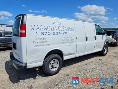 Trzecie zdjęcie samochodu z tyłu: 2017 CHEVROLET EXPRESS G2500 VIN:1GCWGBFF4H1350508 - miniatura