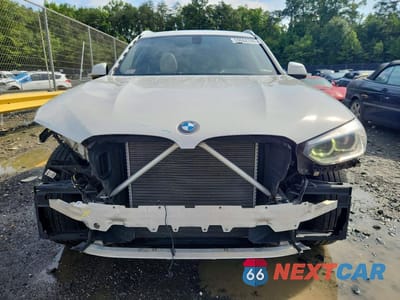 Piąte zdjęcie samochodu w środku: 2018 BMW X3 XDRIVE30I VIN:5UXTR9C5XJLC79831 - miniatura