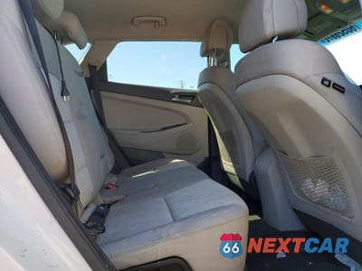 Zdjęcie 11 z 13 samochodu: 2017 HYUNDAI TUCSON SE VIN:KM8J33A47HU283916 - miniatura