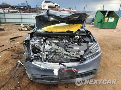 Piąte zdjęcie samochodu w środku: 2024 TOYOTA PRIUS LE VIN:JTDACAAU5R3025474 - miniatura
