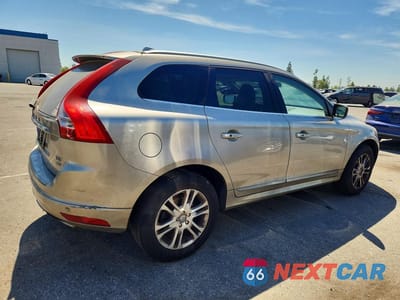 Trzecie zdjęcie samochodu z tyłu: 2016 VOLVO XC60 T5 PLATINUM VIN:YV4612RM1G2810838 - miniatura