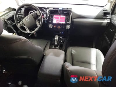 Zdjęcie 8 z 13 samochodu: 2024 TOYOTA 4RUNNER TRD OFF-ROAD PREMIUM VIN:JTERU5JR6R6303618 - miniatura