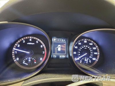 Zdjęcie 9 z 13 samochodu: 2018 HYUNDAI SANTA FE SE VIN:KM8SMDHF1JU276772 - miniatura
