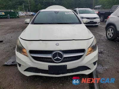 Piąte zdjęcie samochodu w środku: 2015 MERCEDES-BENZ CLA 250 VIN:WDDSJ4EB4FN281180 - miniatura