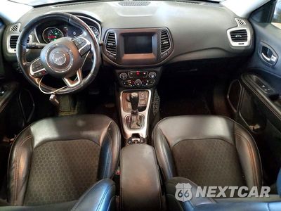 Zdjęcie 8 z 12 samochodu: 2019 JEEP COMPASS LATITUDE VIN:3C4NJDBB6KT651471 - miniatura