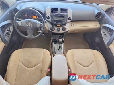 Zdjęcie 8 z 13 samochodu: 2010 TOYOTA RAV4 BASE VIN:JTMBF4DV1A5029905 - miniatura