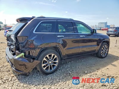 Trzecie zdjęcie samochodu z tyłu: 2017 JEEP GRAND CHEROKEE OVERLAND VIN:1C4RJFCG9HC843950 - miniatura