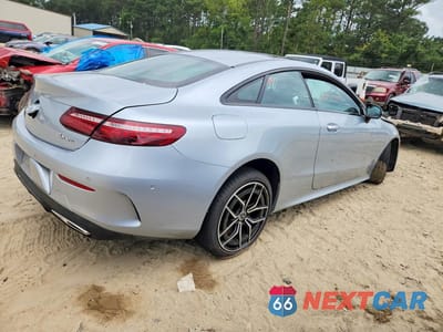 Trzecie zdjęcie samochodu z tyłu: 2021 MERCEDES-BENZ E 450 4MATIC VIN:W1K1J5KB9MF151750 - miniatura