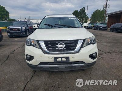 Piąte zdjęcie samochodu w środku: 2017 NISSAN PATHFINDER PLATINUM VIN:5N1DR2MM9HC604751 - miniatura