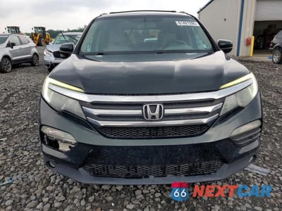 Piąte zdjęcie samochodu w środku: 2016 HONDA PILOT EXL VIN:5FNYF6H56GB087063 - miniatura