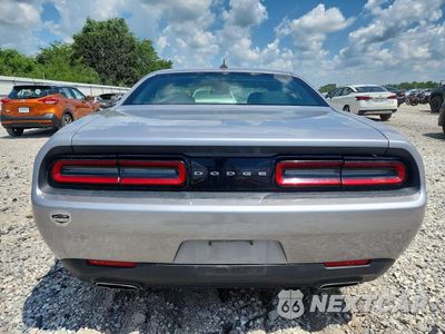 Zdjęcie 6 z 12 samochodu: 2016 DODGE CHALLENGER SXT VIN:2C3CDZAG3GH245550 - miniatura