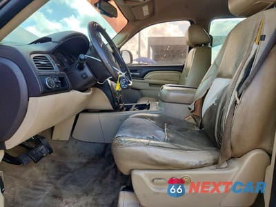 Zdjęcie 7 z 13 samochodu: 2011 GMC YUKON DENALI VIN:1GKS1EEF5BR335225 - miniatura