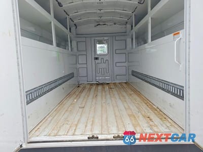 Zdjęcie 10 z 13 samochodu: 2024 CHEVROLET EXPRESS G3500 VIN:1GB0GRF78R1218381 - miniatura