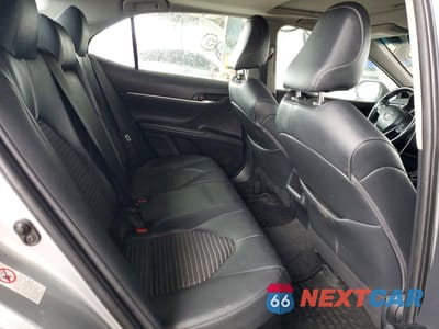 Zdjęcie 10 z 13 samochodu: 2018 TOYOTA CAMRY HYBRID SE VIN:4T1B21HK8JU006357 - miniatura