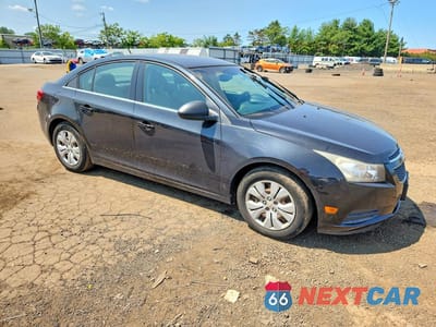 Czwarte zdjęcie samochodu z boku: 2012 CHEVROLET CRUZE LS VIN:1G1PC5SH0C7288919 - miniatura