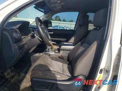 Zdjęcie 7 z 12 samochodu: 2018 TOYOTA TUNDRA CREWMAX SR5 VIN:5TFEY5F17JX232566 - miniatura