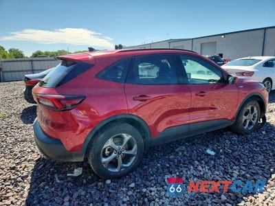 Trzecie zdjęcie samochodu z tyłu: 2025 FORD ESCAPE ST LINE SELECT VIN:1FMCU9NA4SUB31401 - miniatura