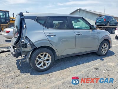 Trzecie zdjęcie samochodu z tyłu: 2023 KIA SOUL LX VIN:KNDJ23AUXP7884435 - miniatura