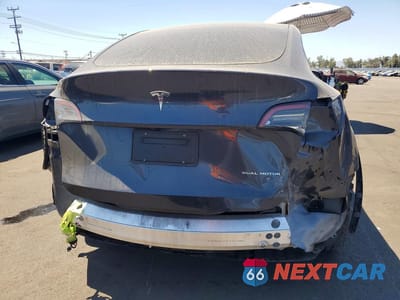 Zdjęcie 6 z 13 samochodu: 2024 TESLA MODEL Y VIN:7SAYGDEE9RF081804 - miniatura